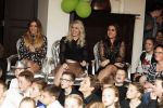Fijnaart 21 april 2017
O'g3ne en Frans bauer geven feestje in Fijnaart voor de kinderen van de basisschool de springplank waar ze op gezeten hebben. Mariska Frans Jr Christiaan Lucas en Jan alsmede de vader en moeder van de meiden van O'g3ne zijn ook aanwezig.