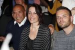Fijnaart 21 april 2017
O'g3ne en Frans bauer geven feestje in Fijnaart voor de kinderen van de basisschool de springplank waar ze op gezeten hebben. Mariska Frans Jr Christiaan Lucas en Jan alsmede de vader en moeder van de meiden van O'g3ne zijn ook aanwezig.