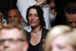 Fijnaart 21 april 2017
O'g3ne en Frans bauer geven feestje in Fijnaart voor de kinderen van de basisschool de springplank waar ze op gezeten hebben. Mariska Frans Jr Christiaan Lucas en Jan alsmede de vader en moeder van de meiden van O'g3ne zijn ook aanwezig.