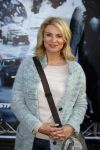 Amsterdam 11 april 2017
Premiere the fast and the furious 8 in pathe arena. Pernille la Lau met zoon