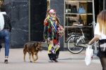 Amsterdam 4 april 2017  
Petra Heyboer met hond op de pc hooftstraat