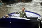 Amsterdam 13 mei 2017 
Prins Berenhard jr aan het varen in zijn waterdream sloep (boot) met zijn dochter Isabella en haar vriendinnen op de grachten van Amsterdam. Tijdens het varen regent het behoorlijk.