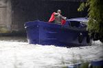Amsterdam 13 mei 2017 
Prins Berenhard jr aan het varen in zijn waterdream sloep (boot) met zijn dochter Isabella en haar vriendinnen op de grachten van Amsterdam. Tijdens het varen regent het behoorlijk.