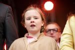 Tilburg 27 april 2017
Koningsdag in tilburg. Aanwezige leden van de koninklijke familie zijn, Koning Willem Alexander Koningin Maxima Prinses Amalia Ariane Alexia, Prins Constantijn prinses Laurentien Prins Maurits Prinses Marilene Prins Bernhard jr Prinses Annette Prins Floris Prinses Aimee Prins Pieter Christiaan en Prinses Anita. Guus Meeuwis en Gers Pardoel zingen ze toe.