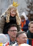 Tilburg 27 april 2017
Koningsdag in tilburg. Aanwezige leden van de koninklijke familie zijn, Koning Willem Alexander Koningin Maxima Prinses Amalia Ariane Alexia, Prins Constantijn prinses Laurentien Prins Maurits Prinses Marilene Prins Bernhard jr Prinses Annette Prins Floris Prinses Aimee Prins Pieter Christiaan en Prinses Anita. Guus Meeuwis en Gers Pardoel zingen ze toe.