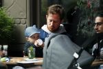 Amsterdam 3 april 2017  
Oscar Aerts met zoontje en Robert de Hoog op terras.