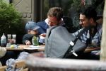 Amsterdam 3 april 2017  
Oscar Aerts met zoontje en Robert de Hoog op terras.