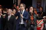 Tilburg 27 april 2017
Koningsdag in tilburg. Aanwezige leden van de koninklijke familie zijn, Koning Willem Alexander Koningin Maxima Prinses Amalia Ariane Alexia, Prins Constantijn prinses Laurentien Prins Maurits Prinses Marilene Prins Bernhard jr Prinses Annette Prins Floris Prinses Aimee Prins Pieter Christiaan en Prinses Anita. Guus Meeuwis en Gers Pardoel zingen ze toe. Roy Donders