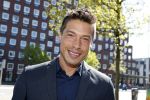 Amsterdam 8 mei 2017
Presentatie L'Homo met Douwe Bob op de cover. Linda de Mol overhandigt het eerste exemplaar.
Sjors v d Panne