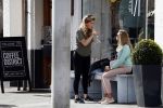Amsterdam 11 april 2017
Stephanie Tency op terras met een vriendin.