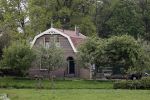 Amsterdam 7 mei 2017
Dit pand / huis hebbenSven Kramer en Naomi v As gekocht. de boerderij ligt aan de amstel