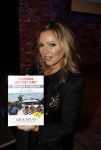 Amsterdam 13 april 2017 
Presentatie boek Dick Maas in de smet studios. Tatjana en Huub Stapel ontvangen het eerste exemplaar.
