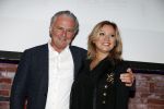 Amsterdam 13 april 2017 
Presentatie boek Dick Maas in de smet studios. Tatjana en Huub Stapel ontvangen het eerste exemplaar.