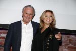 Amsterdam 13 april 2017 
Presentatie boek Dick Maas in de smet studios. Tatjana en Huub Stapel ontvangen het eerste exemplaar.