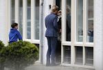 Amsterdam Uitdam 23 april 2017
Thijs Romer en zijn vriendin Igone de Jongh ( en haar zoontje) gaan naar het huis van Katja Schuurman om de verjaardag van Semmie te vieren
