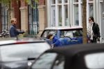 Amsterdam Uitdam 23 april 2017
Thijs Romer en zijn vriendin Igone de Jongh ( en haar zoontje) gaan naar het huis van Katja Schuurman om de verjaardag van Semmie te vieren