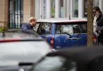 Amsterdam Uitdam 23 april 2017
Thijs Romer en zijn vriendin Igone de Jongh ( en haar zoontje) gaan naar het huis van Katja Schuurman om de verjaardag van Semmie te vieren