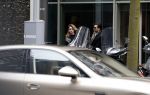 Amsterdam 19 april 2017
Waylon op bezoek bij Joelle Witschge met zijn gouden porsche panamera