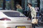 Amsterdam 30 maart 2017
Waylon haalt Joelle Witschge thuis op in zijn porsche panamera.