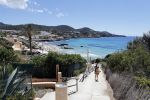 ibiza Cala tarida 1 mei 2017
Wesley Sneijder gaat een club / restaurant openen op het strand van Cala Tarida. Er wordt momenteel verbouwd. Het is hemelsbreed ongeveer 500 meter bij zijn huis / villa vandaan.