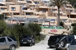 ibiza Cala tarida 1 mei 2017
Wesley Sneijder gaat een club / restaurant openen op het strand van Cala Tarida. Er wordt momenteel verbouwd. Het is hemelsbreed ongeveer 500 meter bij zijn huis / villa vandaan.