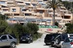 ibiza Cala tarida 1 mei 2017
Wesley Sneijder gaat een club / restaurant openen op het strand van Cala Tarida. Er wordt momenteel verbouwd. Het is hemelsbreed ongeveer 500 meter bij zijn huis / villa vandaan.