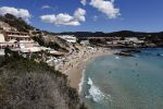 ibiza Cala tarida 1 mei 2017
Wesley Sneijder gaat een club / restaurant openen op het strand van Cala Tarida. Er wordt momenteel verbouwd. Het is hemelsbreed ongeveer 500 meter bij zijn huis / villa vandaan.