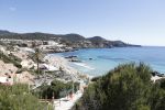 ibiza Cala tarida 1 mei 2017
Wesley Sneijder gaat een club / restaurant openen op het strand van Cala Tarida. Er wordt momenteel verbouwd. Het is hemelsbreed ongeveer 500 meter bij zijn huis / villa vandaan.