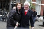 Amsterdam 29 april 2017  
Willibrord Frequin met vriendin op straat in Amsterdam