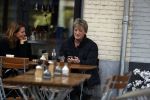 Amsterdam 11 april 2017
Wim Kieft met zijn vriendin op terras.