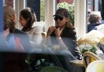 Amsterdam 20 april 2017 
Winonah de Jong op terras.