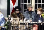 Laren 16 april 2018
Ad Visser met zijn vrouw op terras bij het bonte paard.