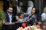 Amsterdam 22 april 2018
Amanda Balk met haar verloofde Stavros en dochter op terras.