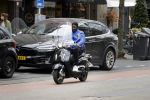 Amsterdam 10 april 2018
Acteur Andre Dongelmans op zijn scooter