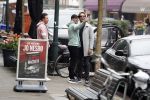 Amsterdam 11 april 2018
Andre Hazes jr met beste vriend Djarno Hofland op de cornelis schuytstraat. Bas Smit