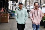 Amsterdam 11 april 2018
Andre Hazes jr met beste vriend Djarno Hofland op de cornelis schuytstraat