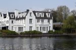 Breukelen 21 en 22 april 2018
Andre Hazes jr en zijn neef Djarno Hofland wonen in een huis op het complex Overweer in Breukelen.
