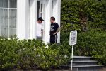 Breukelen 21 en 22 april 2018
Andre Hazes jr en zijn neef Djarno Hofland wonen in een huis op het complex Overweer in Breukelen.