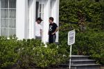 Breukelen 21 en 22 april 2018
Andre Hazes jr en zijn neef Djarno Hofland wonen in een huis op het complex Overweer in Breukelen.