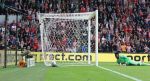 Eindhoven, 15 April 2018
PSV-AJAX, eindstand 3-0 en Landskampioen Seizoen 2017-2018
Andre Onana wordt verrast door een schot van Jorrit Hendrix 3-0
