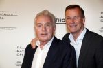 Amsterdam 18 april 2018
 Koning Willem-Alexander en koningin Maxima wonen de premiere bij van Gurre-Lieder in de Nationale Opera & Ballet in de stopera. Andre v Duin met partner Martin