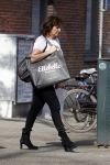 Amsterdam 19 april 2018
Astrid Joosten doet boodschappen op de cornelis schuytstraat