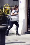 Amsterdam 19 april 2018
Astrid Joosten doet boodschappen op de cornelis schuytstraat