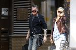 Amsterdam 11 april 2018
Barry en Sandra Hay op de pc Hooftstraat. Sandra steekt middelvinger op