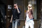 Amsterdam 11 april 2018
Barry en Sandra Hay op de pc Hooftstraat. Sandra steekt middelvinger op