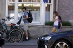 Amsterdam 5 mei 2018
Beertje v Beers met man en dochter op straat in Amsterdam zuid.