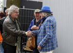 Hummelo 10 mei 2018
Onthulling standbeeld rockgroep Normaal met de bandleden Bennie Jolink, Ferdi Joly, Willem Terhorst en de partner van het overleden lid Jan Manschot . Bennie en NOS verslaggever Jeroen Wielaert
