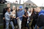 Hummelo 10 mei 2018
Onthulling standbeeld rockgroep Normaal met de bandleden Bennie Jolink, Ferdi Joly, Willem Terhorst en de partner van het overleden lid Jan Manschot . Bennie  met partner Ellie, 3 kinderen, 9 kleinkinderen en zijn schoonzoon