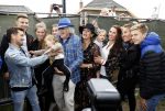 Hummelo 10 mei 2018
Onthulling standbeeld rockgroep Normaal met de bandleden Bennie Jolink, Ferdi Joly, Willem Terhorst en de partner van het overleden lid Jan Manschot . Bennie  met partner Ellie, 3 kinderen, 9 kleinkinderen en zijn schoonzoon