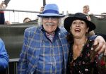 Hummelo 10 mei 2018
Onthulling standbeeld rockgroep Normaal met de bandleden Bennie Jolink, Ferdi Joly, Willem Terhorst en de partner van het overleden lid Jan Manschot . Bennie  met partner Ellie, 3 kinderen, 9 kleinkinderen en zijn schoonzoon